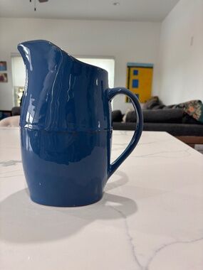 Simon Pearce Francisco Berry Blue 72 Oz Ceramic Pitcher Discontinued